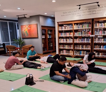 Menemukan Ketenangan dalam Open Class Yoga